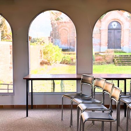 Hotellerie De L'Abbaye Bellegarde-Sainte-Marie 外观 照片