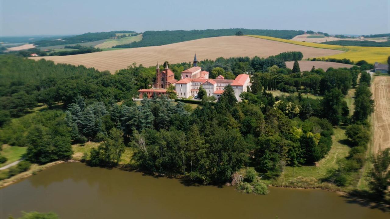Hotellerie De L'Abbaye Bellegarde-Sainte-Marie 外观 照片